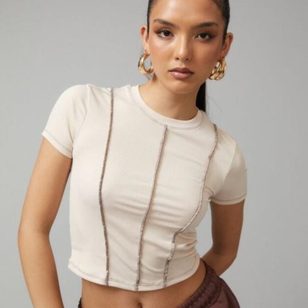 Factorie Exposed Seam Cream Crop Top Size Medium